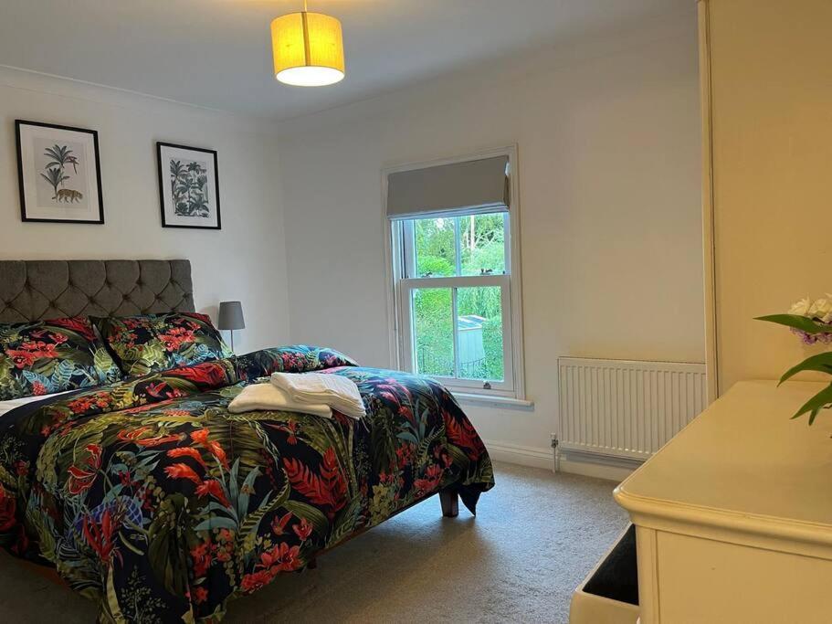 Chic 2 Bedroom Cottage 윌햄 외부 사진