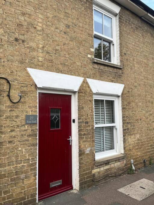 Chic 2 Bedroom Cottage 윌햄 외부 사진